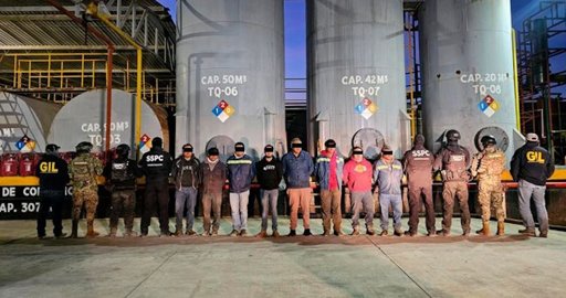 Desmantelan red de huachicol en Veracruz; aseguran 250 mil litros de combustible