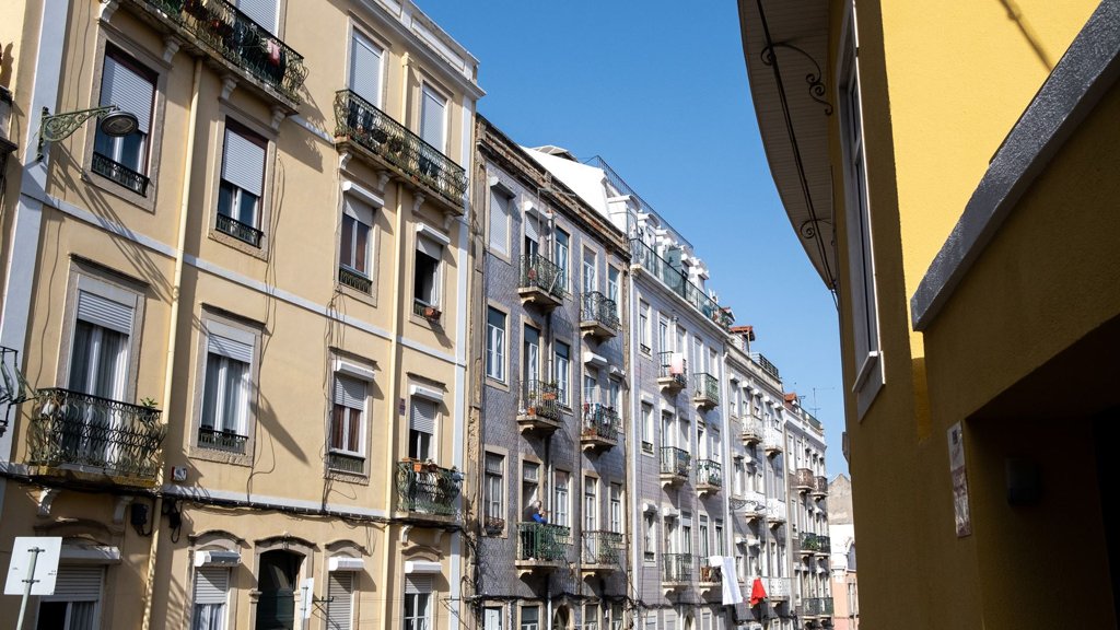 Procura elevada e preços em alta mantêm pressão sobre o mercado de arrendamento