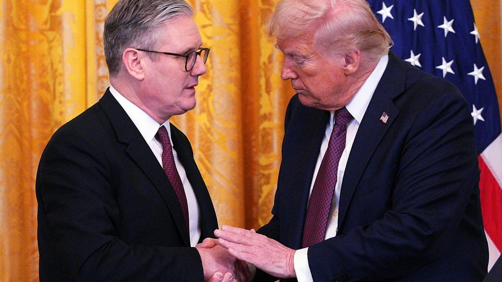 Acordo entre EUA e UE fixa tarifa de 15%, mas persistem ameaças e incertezas