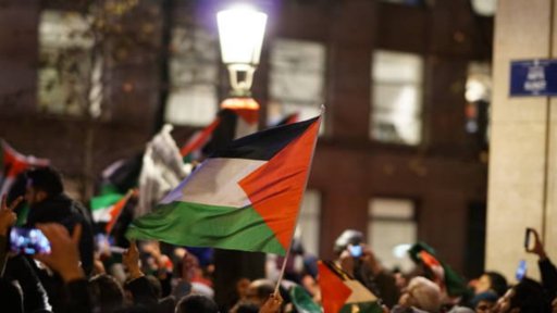 China respalda el reconocimiento de Palestina y expresa “consternación” por ataques israelíes