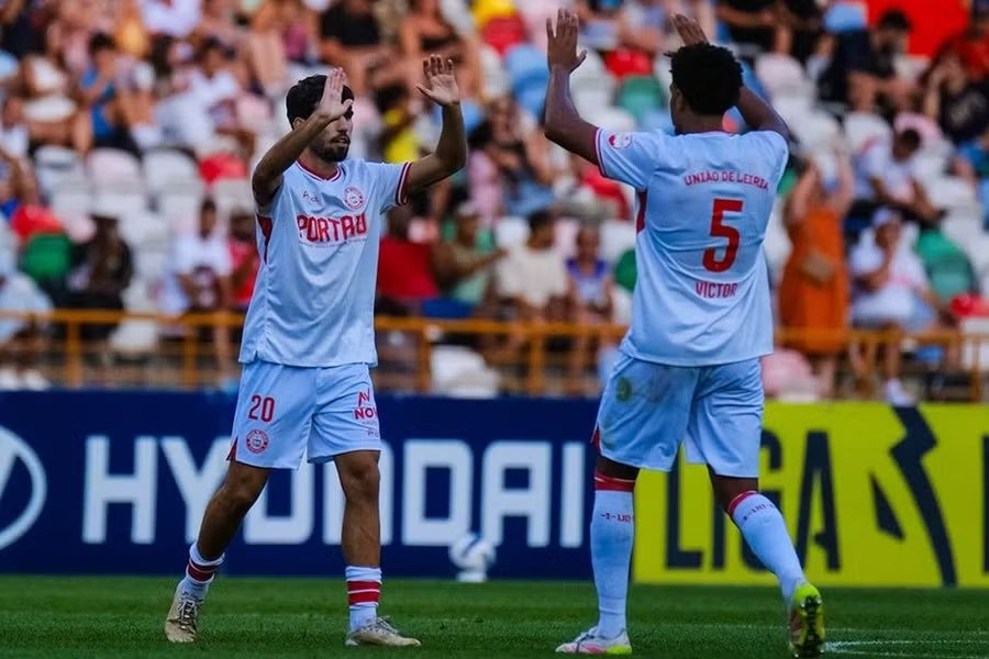União de Leiria Vence Académico de Viseu com Reviravolta e Golo Magistral