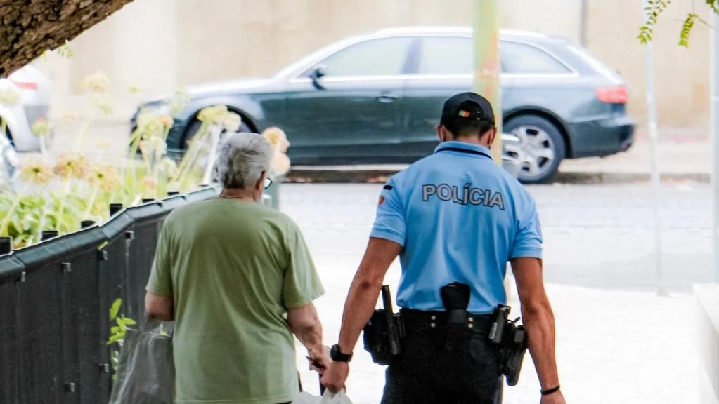 PSP lança operação nacional de apoio a idosos para combater isolamento e violência