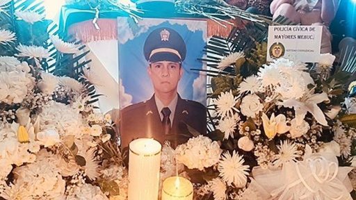 Solidaridad en Bucaramanga: Comunidad Honra a Policía Caído y Apoya a su Familia