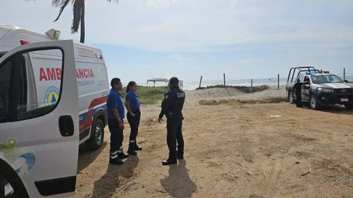 Estudiante de 16 años desaparece en el mar en Lázaro Cárdenas tras rescatar a una compañera