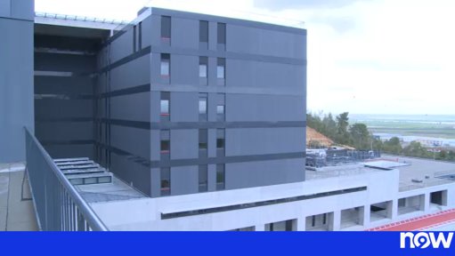 Médico Erra Diagnóstico Enquanto Vê Jogo de Futebol no Telemóvel