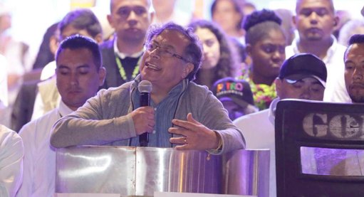 Tensión Política y Advertencias de Emergencia Económica Marcan el Debate de la Reforma Tributaria