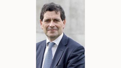 Venda do Novo Banco gera polémica devido a prémios milionários para gestores