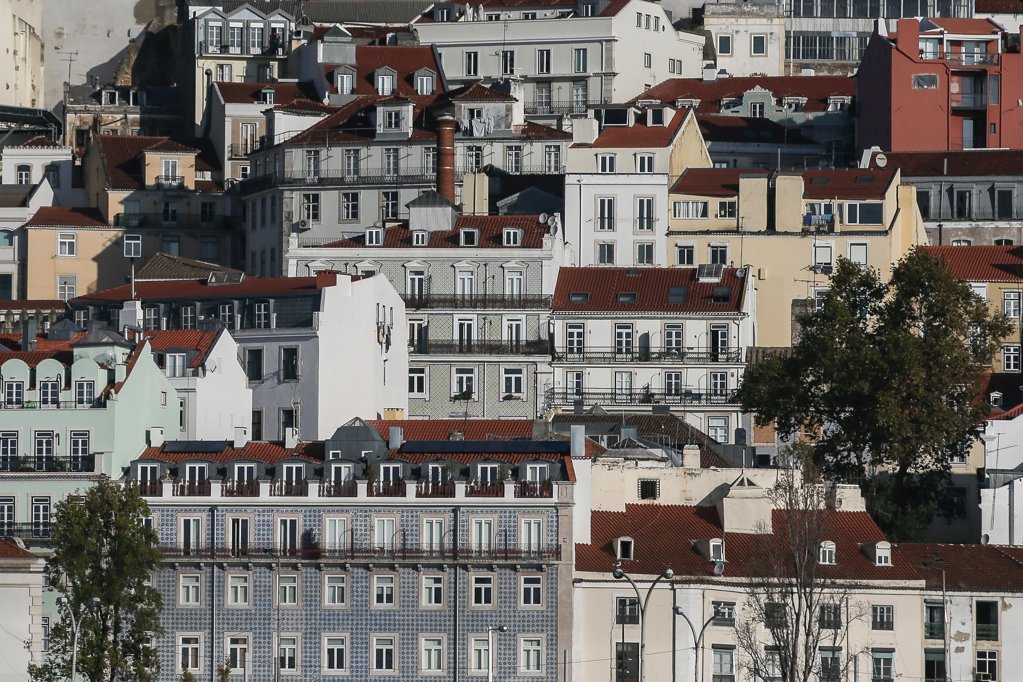 Preços das Casas e Rendas Continuam a Subir num Mercado Sobreaquecido