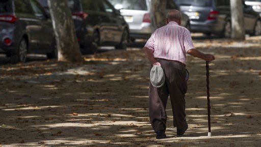 Aumentos Extraordinários das Pensões Chumbados em Votação Decisiva no Parlamento