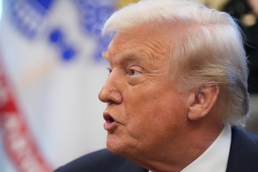 Trump Propone 'Dividendo Arancelario' de 2,000 Dólares para Estadounidenses