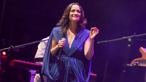 Julieta Venegas Conquista el Cervantino con Fusión Pop Sinfónica