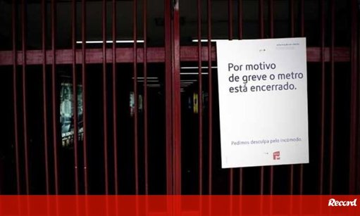 Greve parcial no Metro de Lisboa sem serviços mínimos afeta circulação