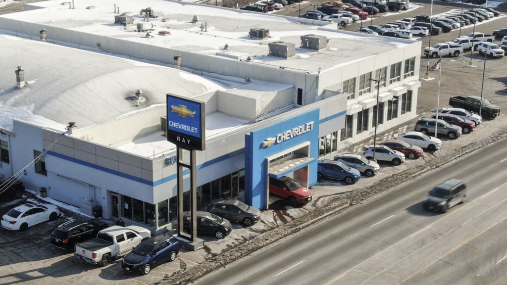 Lucros da General Motors recuam 19% no primeiro semestre