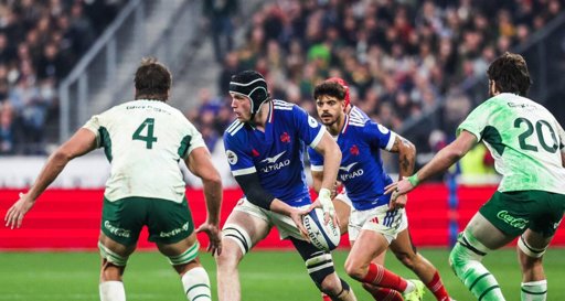 Romain Ntamack, critiqué mais ardemment défendu par le groupe France