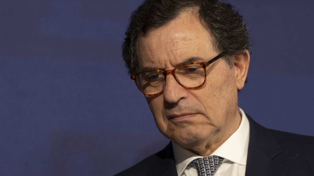 Governo promete apoios rápidos para lesados dos incêndios