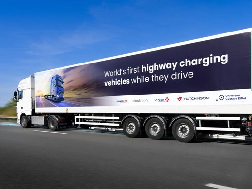 França Inaugura Primeira Autoestrada do Mundo com Carregamento em Movimento