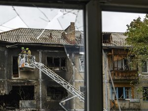 Guerre en Ukraine : L'UE cherche sa place dans les négociations de paix initiées par Trump