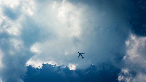 Impacto Global das Guerras Comerciais Gera Incerteza e Resiliência Setorial