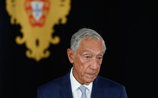 Presidente Promulga Reforma na Educação com Reservas sobre Fim da FCT