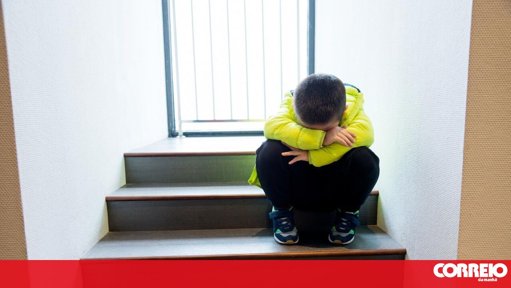 Jovem de 20 anos detida em Loures por abuso sexual de menor conhecido online