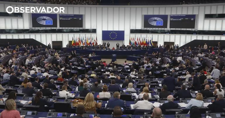 Parlamento Europeu processa Conselho da UE por exclusão em programa de Defesa de 150 mil milhões de euros