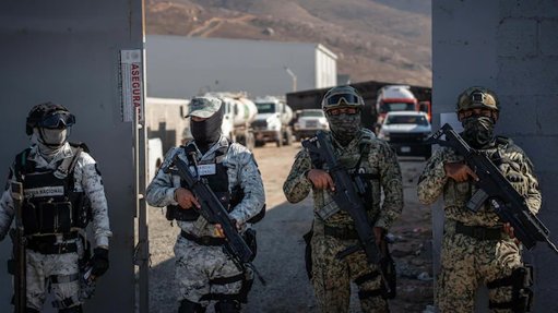 Proponen comisión especial en la FGR para investigar huachicol fiscal y facturación falsa