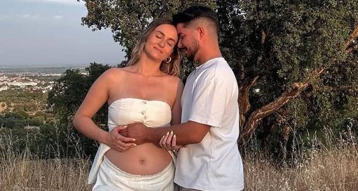 Cantor David Mendonça Descobre que é Pai em Pleno Concerto