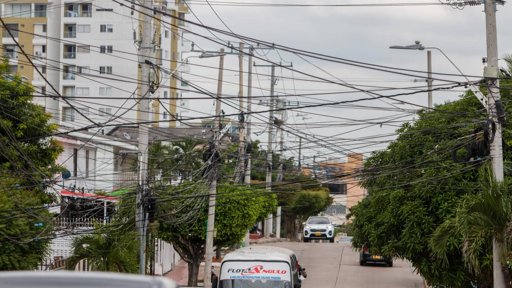Distrito avanza en la regulación del cableado aéreo para un entorno urbano más ordenado