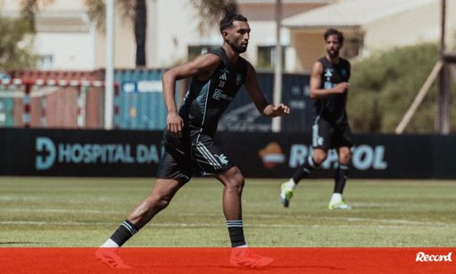 Yassine Oukili Lesiona-se e Desfalca Meio-Campo do Casa Pia