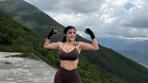 Karely Ruiz cumple su promesa y dona ganancias de su pelea a refugios de animales