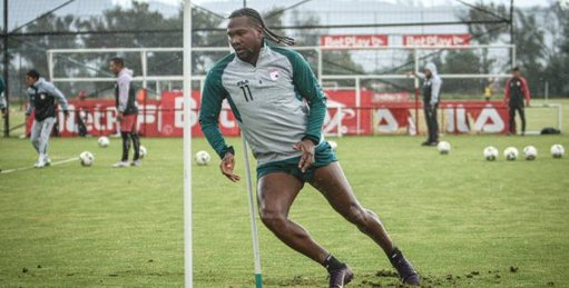 Hugo Rodallega renovará con Santa Fe motivado por la Copa Libertadores 2026