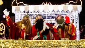 Puebla fusiona tradición y tecnología en Desfile de Reyes con un innovador espectáculo de drones