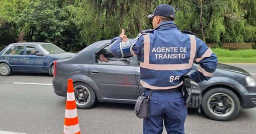 Tensión en las Calles por Transición a Agentes de Tránsito Civiles