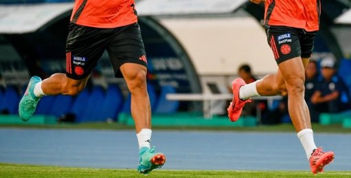 Lesión de Tobillo Descarta a Nelson Deossa de los Amistosos de la Selección Colombia