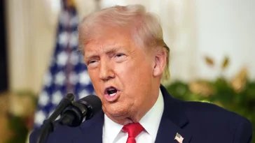 Trump ordena una reestructuración diplomática con la salida masiva de embajadores