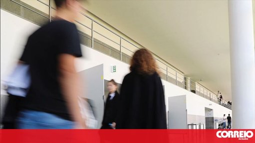 Governo Propõe Novo Modelo de Bolsas de Estudo com Valor Máximo Abaixo do Limiar da Pobreza