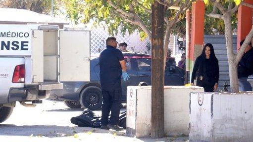 Hombre muere en Ciudad Juárez tras caer accidentalmente de un segundo piso