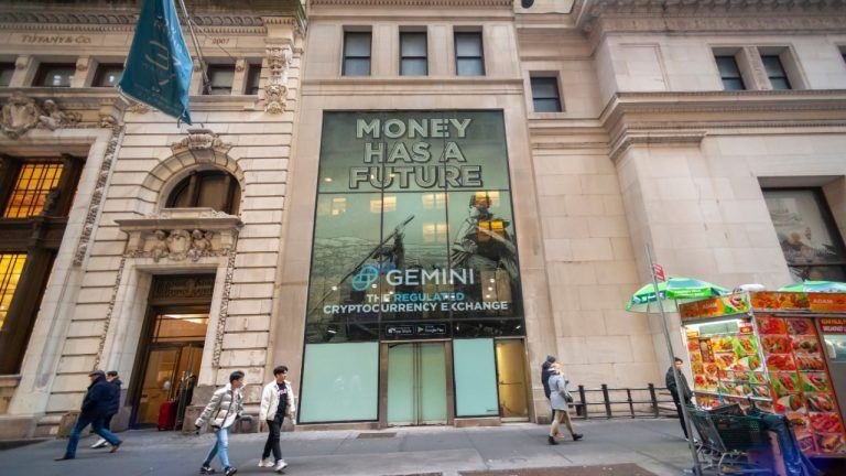 Empresas de Criptomonedas Apuntan a los Mercados Públicos con Solicitudes de OPI en Nasdaq