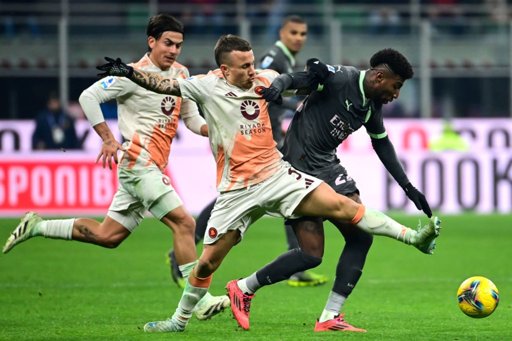 Emerson Royal Compara Atenção Mediática em Itália com a de Cristiano Ronaldo