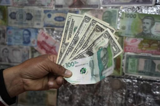 EE.

UU. impone aranceles al sector automotriz de México y Canadá