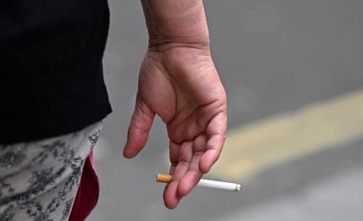 Aumentarán impuestos a licores y cigarrillos para financiar emergencia