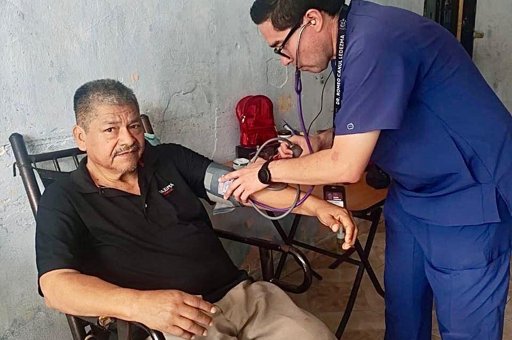 Santa Catarina acerca servicios de salud con más de 700 consultas médicas a domicilio