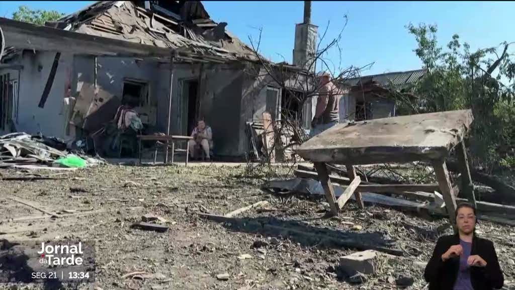 Rússia intensifica ataques aéreos na véspera de negociações de paz