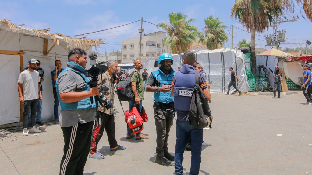 Israel avança em Gaza e assassínio de jornalistas gera condenação internacional