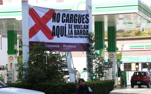 Profeco presenta 43 denuncias ante la FGR contra gasolineras por vender litros incompletos