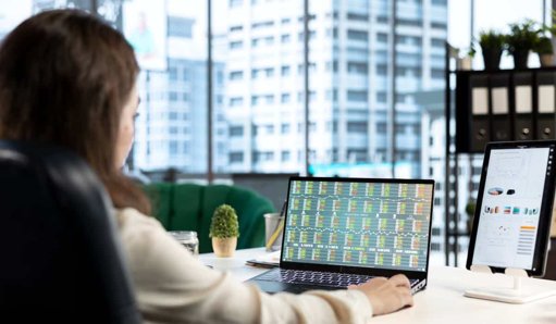 Mercados bursátiles globales muestran comportamiento mixto en medio de incertidumbre