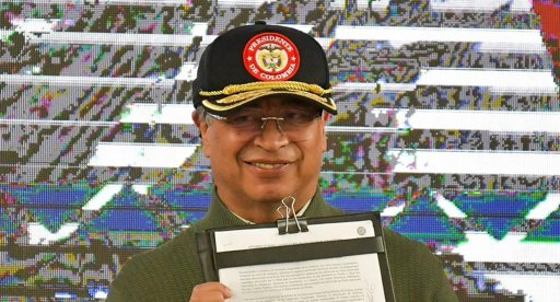 Hundimiento de la reforma tributaria abre debate sobre emergencia económica