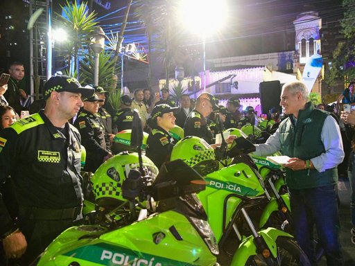 Gobernación de Antioquia Refuerza a la Policía del Valle de Aburrá con Nueva Dotación