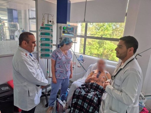 Crisis multifacética del sistema de salud en Caldas amenaza con el cierre de servicios hospitalarios y moviliza a docentes