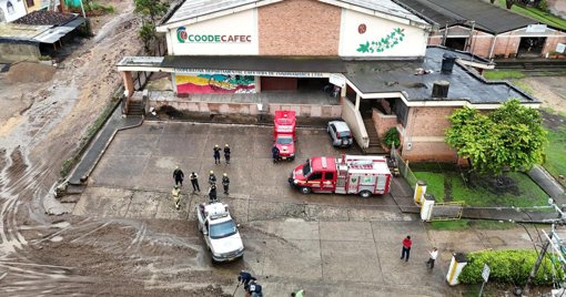 Tragedia en Silvania: creciente súbita arrastra vehículo y deja una familia fragmentada